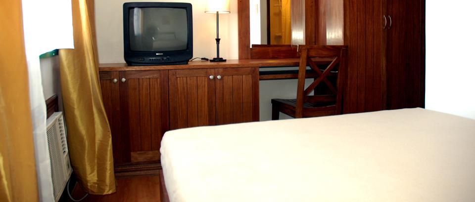 Isabelle Royale Makati Hotel San Pedro Makati Exterior foto